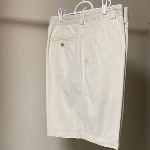 Tommy Bahama Shorts - Men’s 38